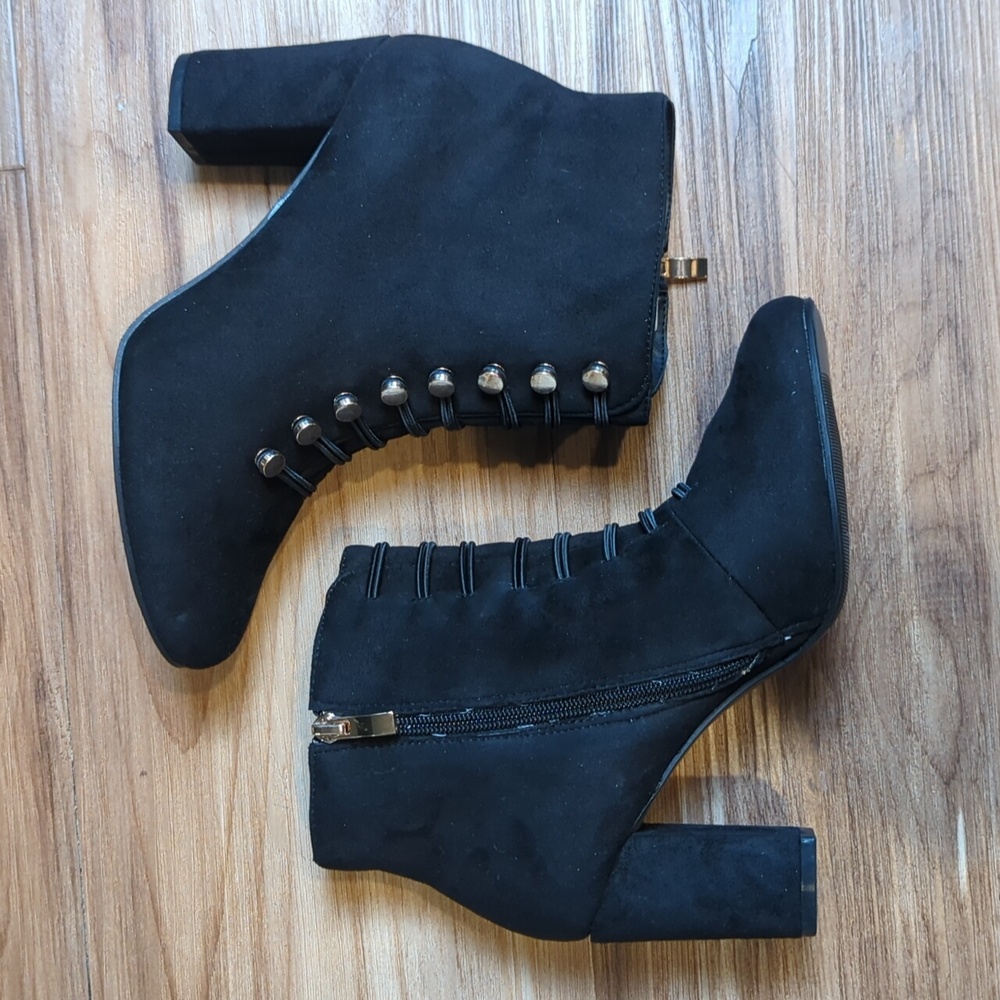 Beaconβ Fashion Women's Black Suede Dory Button Dress Boots Size 8.5